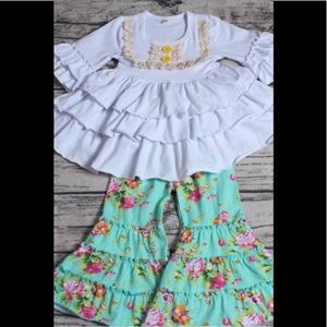 Boutique style long sleeve top with pants